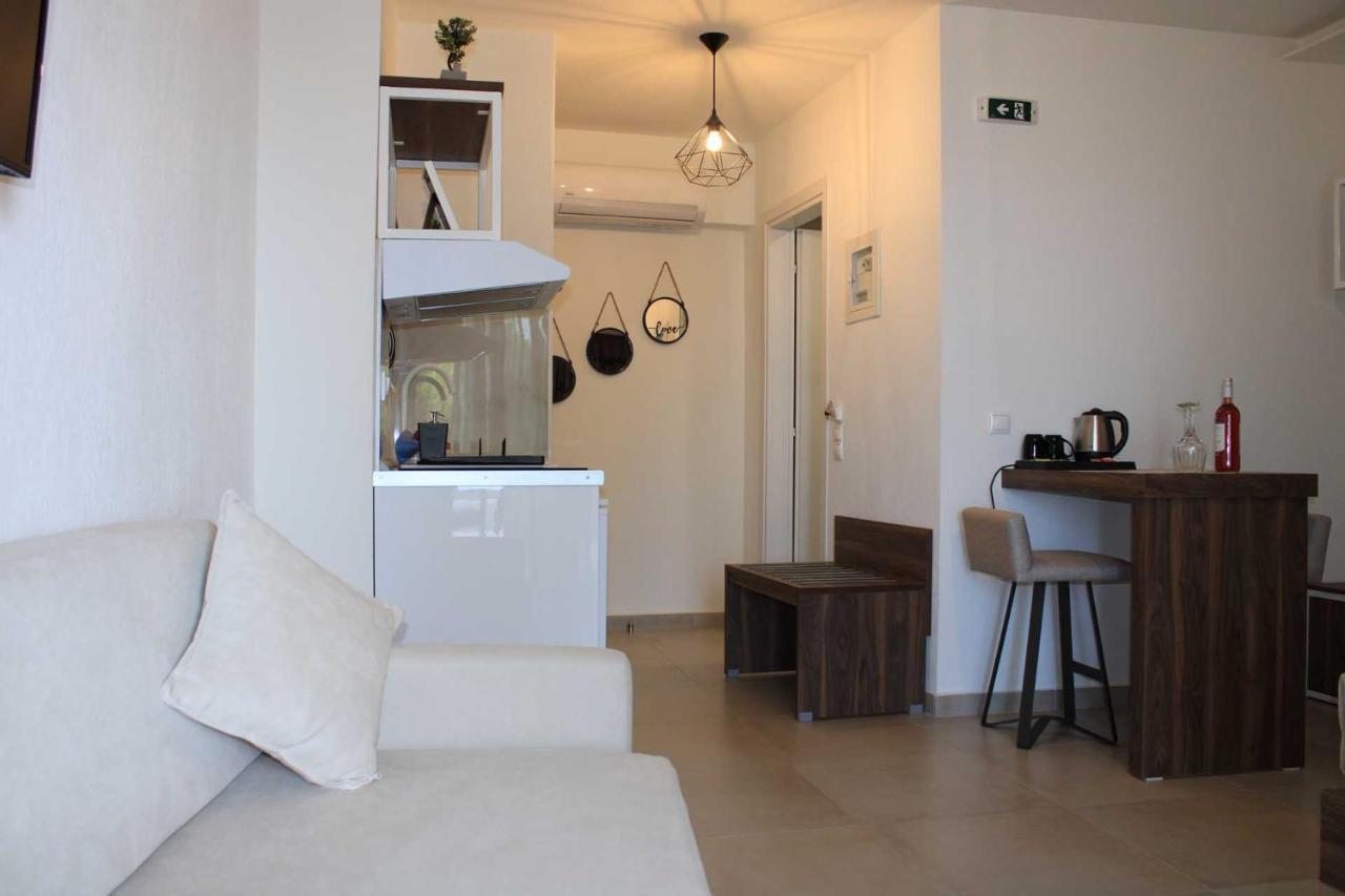 My Place Luxury Apartments Neos Marmaras Exterior photo